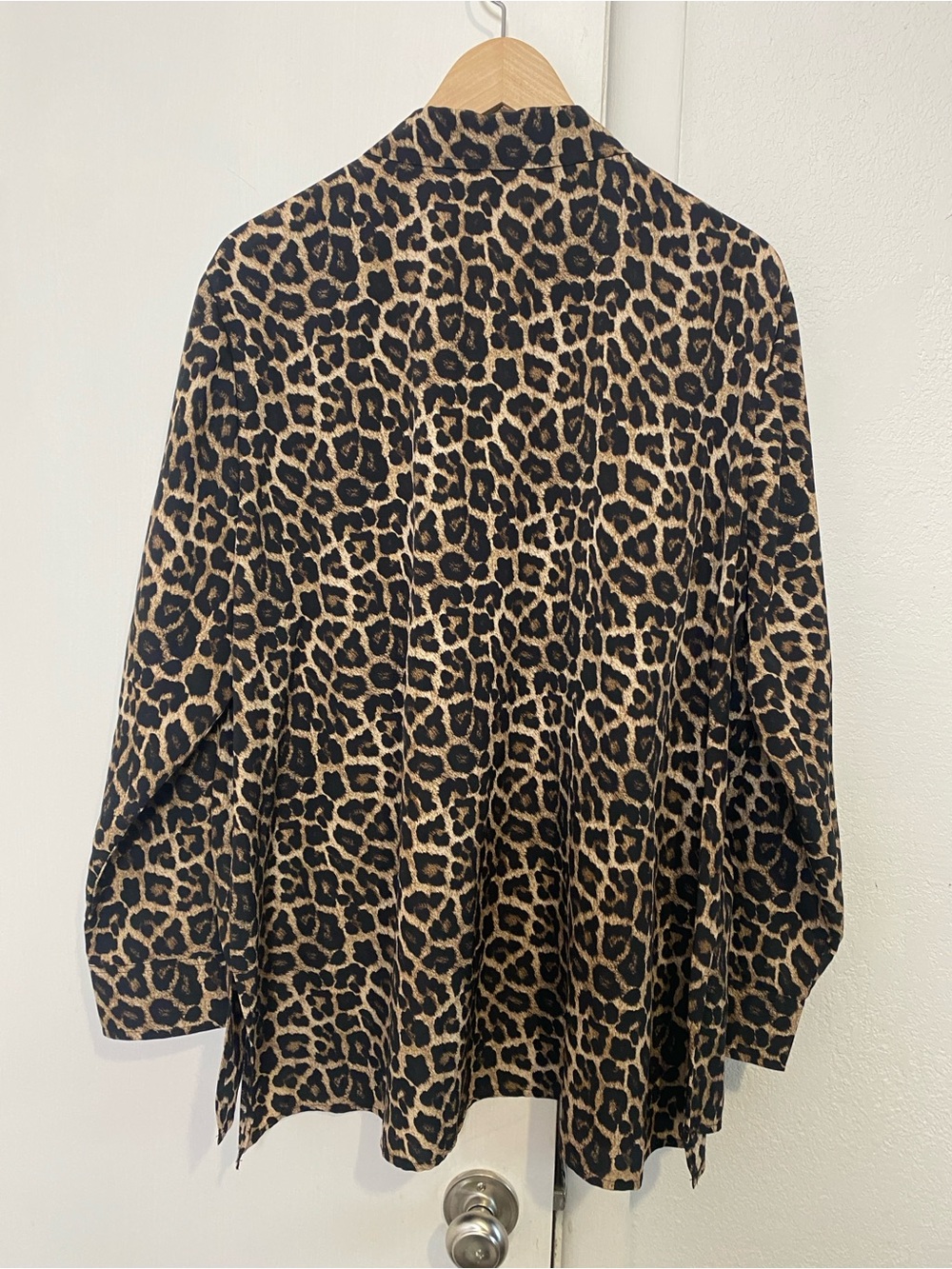 Michael Kors Plus Size 2X Brown Leopard Print Rolltab Sleeve Shirt Blouse Zip-up - Picture 5 of 9